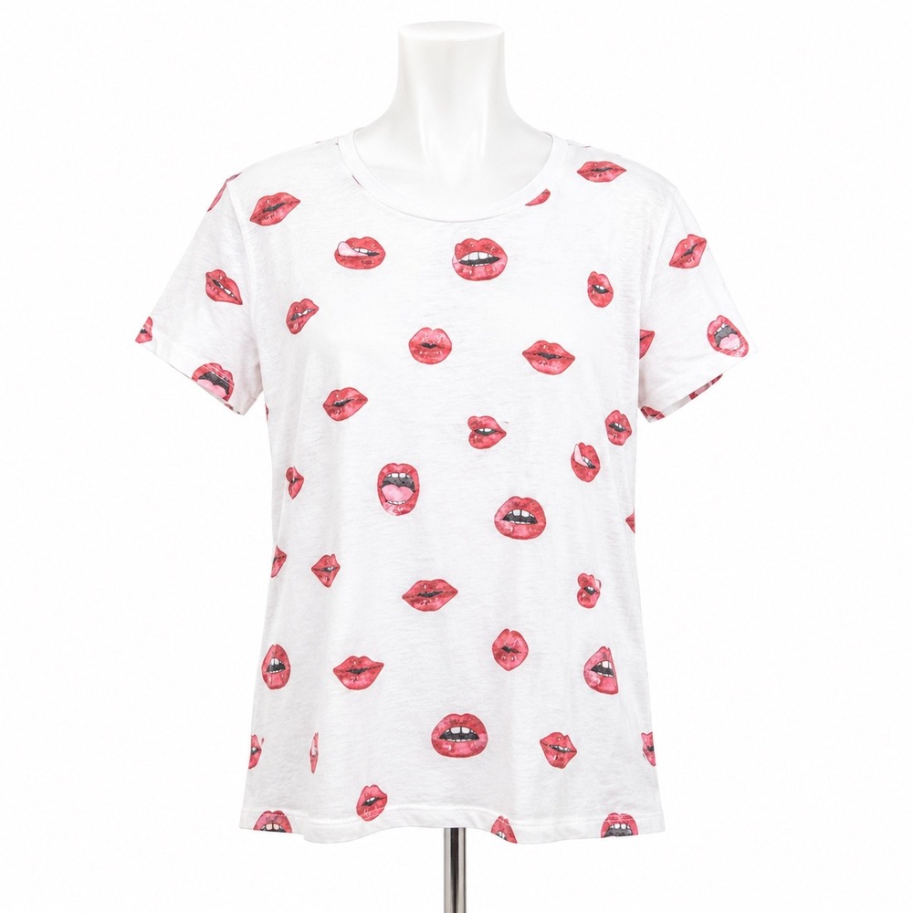 Chaser Lips Graphic Tee Womens XS NWT White Kiss Print Y2K Indie Sleaze T Shirt